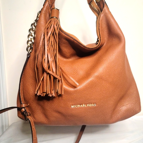 Michael Kors Handbags - Michael Kors Leather Shoulder & Crossbody Bag